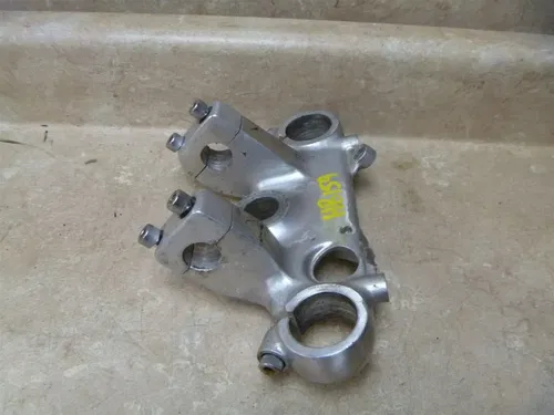 Honda 750 VF V45 MAGNA VF750-C Used Top Triple Clamp 1982 HB159