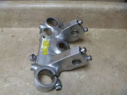 Honda 750 VF V45 MAGNA VF750-C Used Top Triple Clamp 1982 HB159