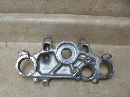Honda 750 VF V45 MAGNA VF750-C Used Top Triple Clamp 1982 HB159