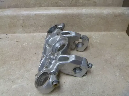 Honda 750 VF V45 MAGNA VF750-C Used Top Triple Clamp 1982 HB159