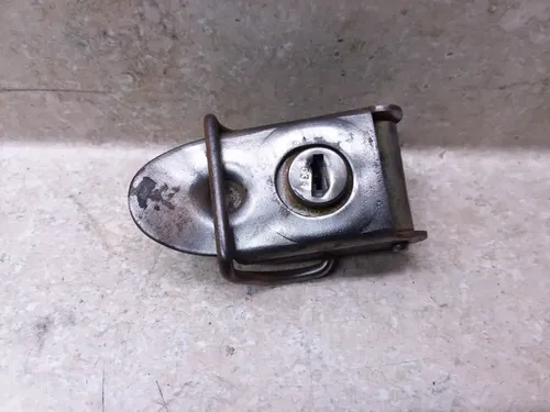 Yamaha 360 Enduro DT DT360 Seat Mount Latch NO KEY 1974 DT250 ANX-B221