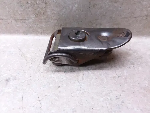 Yamaha 360 Enduro DT DT360 Seat Mount Latch NO KEY 1974 DT250 ANX-B221
