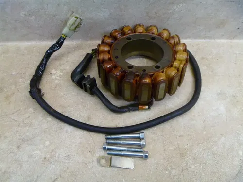 Honda 750 VF V45 SABRE VF750-S VF 750 S Engine Generator Stator 1982 HB112
