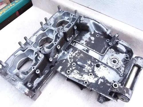 Suzuki 380 GT GT380 Sebring Engine UPPER Top Crank Case Crankcase 1975 ANX-C5