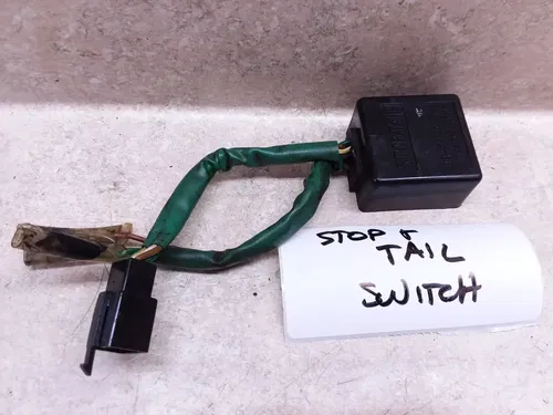 Honda V65 Magna VF VF1100 Stop & Tail Light Switch Relay Unit 1983 ANX-B198
