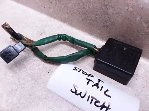 Honda V65 Magna VF VF1100 Stop & Tail Light Switch Relay Unit 1983 ANX-B198