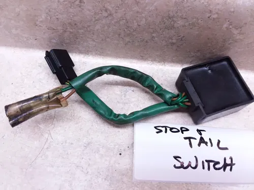 Honda V65 Magna VF VF1100 Stop & Tail Light Switch Relay Unit 1983 ANX-B198