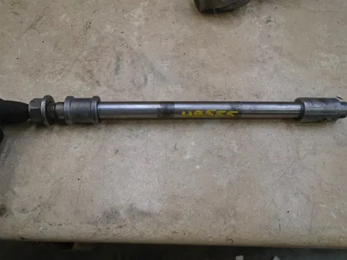 Honda 700 VF SABRE VF700-S VF700S Rear axle 1984 HB555