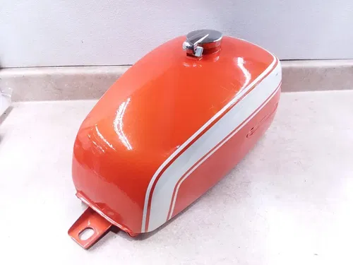 Suzuki 250 GT GT250 OEM Repainted Gas Fuel Tank 1973 VTG ANX-A51 #77