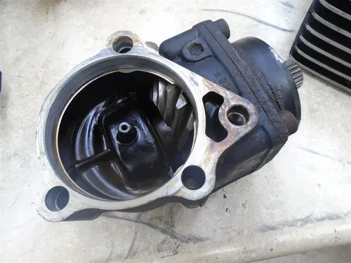 Honda 700 VT SAHDOW VT700 Engine Drive Case Gear 1984 HB549