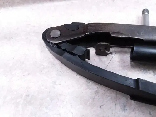 Honda 900 Super Sport CB900-F Large Cam Chain Tensioner A DAMAGE 1982 ANX-C39