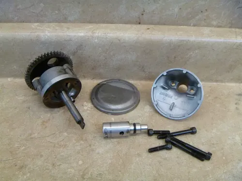 Yamaha 600 FZR FZR600 Used Engine Oil Pump Assembly 1992 #YB66