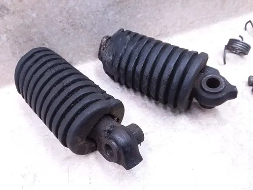 Honda 175 Scrambler CL CL175 K5 Front Footpeg Step Rest Pair 1971 ANX-C43