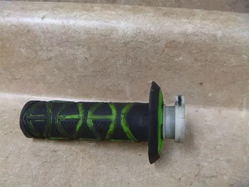 Kawasaki 600 ZX NINJA ZX6R ZX600-F Used Throttle Tube 1995 KB56