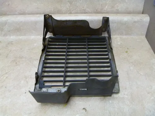 Honda 500 GL SILVERWING GL500-I INTERSTATE Radiator Cover 1982 HB163