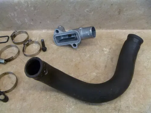 Kawasaki 600 ZZR ZX600-J ZZR600 Used Engine Radiator Water Pipes  2006 KB39