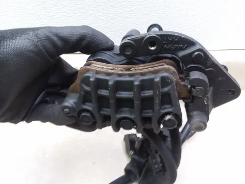 Honda CBR1100-XX Blackbird Right Front brake Caliper 2000 #91 ANX B154