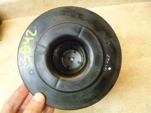 Suzuki 750 GSXR GSXR750 GSX-R 750 Used Air Filter Lid Cap Top Cover 1986 SB42