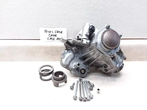 1982 Kawasaki KZ 750 KZ750-N Spectre Engine Bevel Drive Gear Case Assembly PJ-10