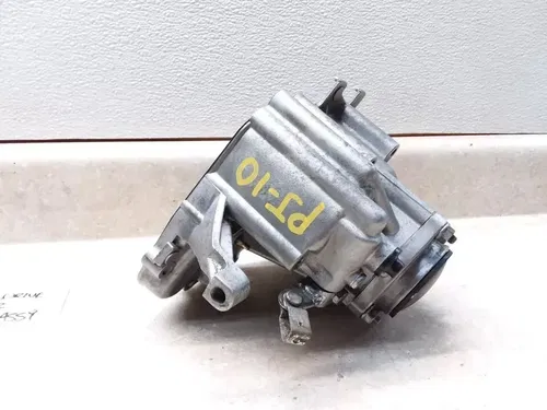 1982 Kawasaki KZ 750 KZ750-N Spectre Engine Bevel Drive Gear Case Assembly PJ-10