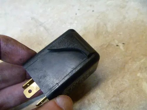 Kawasaki 1000 ZG CONCOURS ZG1000 Used Wire Flasher Misc Relays 1986 KB53