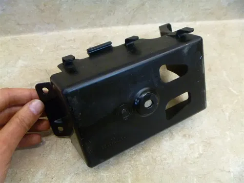 Kawasaki 600 ZX ZX6-R NINJA ZX6R ZX600R Battery Box Holder 2007 KB30