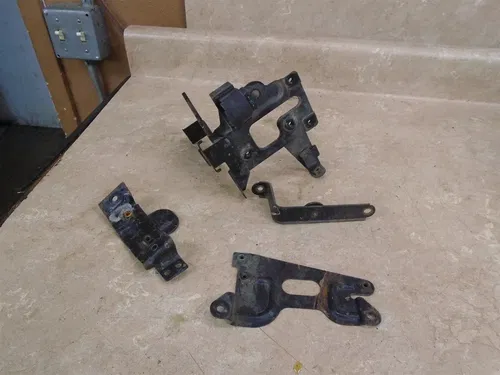 Kawasaki 1500 VN VULCAN VN1500 Used Battery Mount Brackets 1993 KB87