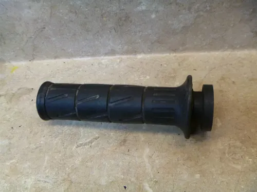 Kawasaki ZR7 ZR750 ZR 750 F Used Throttle Tube & Grip 2000 KB61
