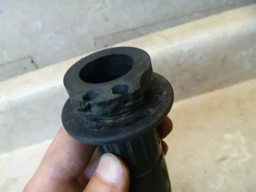 Kawasaki ZR7 ZR750 ZR 750 F Used Throttle Tube & Grip 2000 KB61