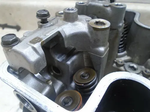 Honda 700 VF SABRE VF700-S VF700S Engine Rear Cylinder Head 1984 HB555