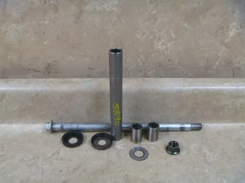 Suzuki 750 GSX KATANA GSX750-F Used Swingarm Bolt 2000 SB40