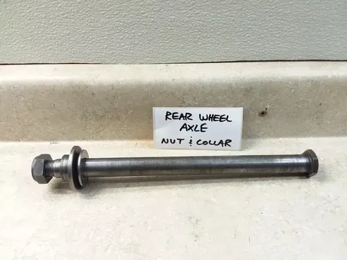 VTG 1985 Yamaha YZ250 YZ 250 Rear Wheel Axle Nut & Collar PJ-23