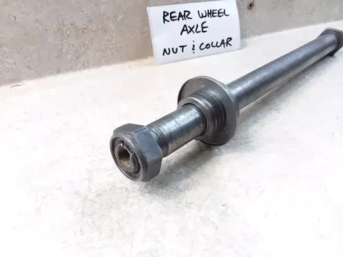 VTG 1985 Yamaha YZ250 YZ 250 Rear Wheel Axle Nut & Collar PJ-23