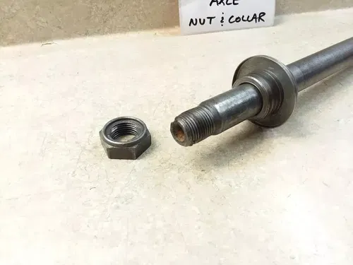 VTG 1985 Yamaha YZ250 YZ 250 Rear Wheel Axle Nut & Collar PJ-23