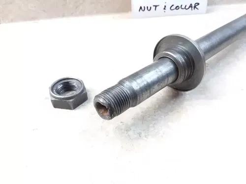 VTG 1985 Yamaha YZ250 YZ 250 Rear Wheel Axle Nut & Collar PJ-23