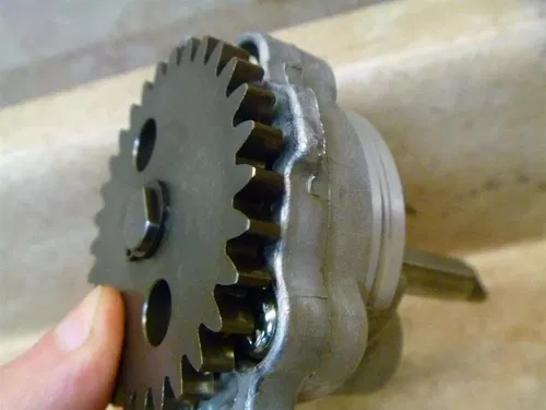 Kawasaki 250 EX NINJA EX250 250R Engine Oil Pump 2005 KB44