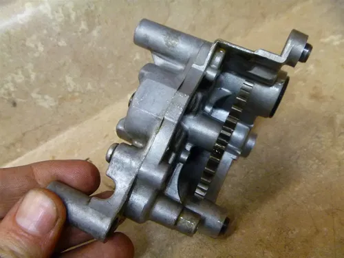 Honda 250 ATC BIG RED ATC250-ES ATC 250 ES Used Engine Oil Pump 1985 #HB58