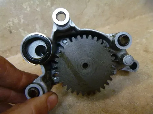 Honda 250 ATC BIG RED ATC250-ES ATC 250 ES Used Engine Oil Pump 1985 #HB58