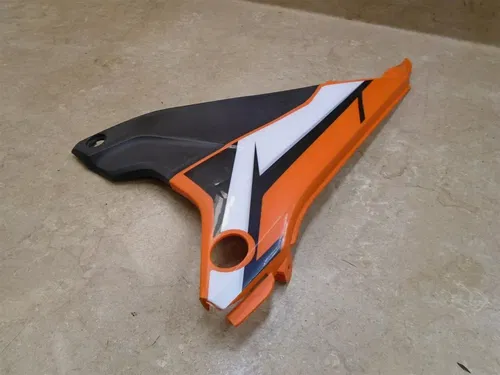 KTM EXC SIX DAYS RIGHT SIDE AIRBOX COVER PANEL 2014 2015 77706004100 SR437