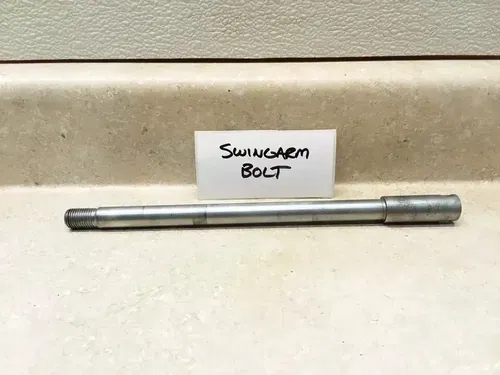 1988 Kawasaki VN 1500 Vulcan VN1500-A2 Swingarm Bolt PJ-11
