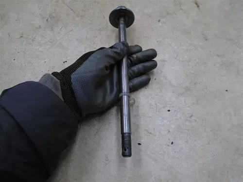 Suzuki 250 TM AHRMA TM250 Wheel Axle 1973 SB130 GP