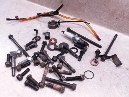Yamaha 225 XT XT225 Engine Misc Case Bolts Lot 2003 ANX-C45