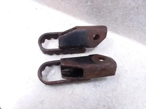 Suzuki 80 DS DS80 Front Footpeg Step Rest Foot Peg Pair 1981 ANX-C