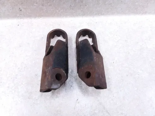 Suzuki 80 DS DS80 Front Footpeg Step Rest Foot Peg Pair 1981 ANX-C
