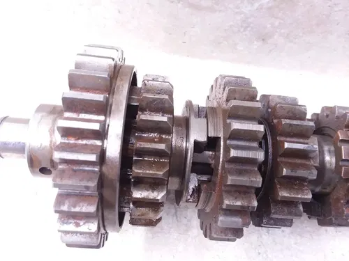 Suzuki 380 GT GT380 Sebring Engine Transmission Counter Shaft RUST 1975 ANX-C5