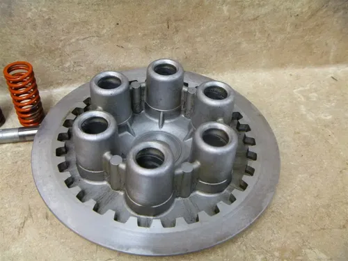 Yamaha 700 XV VIRAGO XV700-SS Used Engine Inner Clutch Hub Plates 1986 YB98