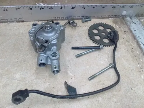 Honda 500 XR XR500-R Engine Oil Pump & Line Unit 1983 B-130 ANX