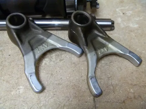 Yamaha 700 XV VIRAGO XV700-SS Used Engine Shift Drum Forks 1986 YB98