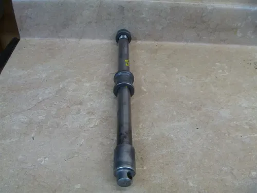Honda 700 CB NIGHTHAWK CB700SC CB 700 SC Used Rear Wheel Axle 1984 HB161