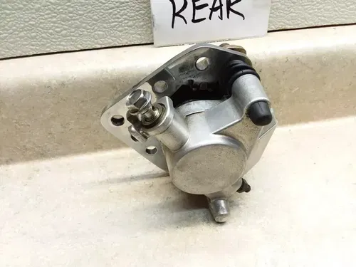 1988 Kawasaki VN 1500 Vulcan VN1500-A2 Rear Brake Caliper Pumps Freely PJ-11